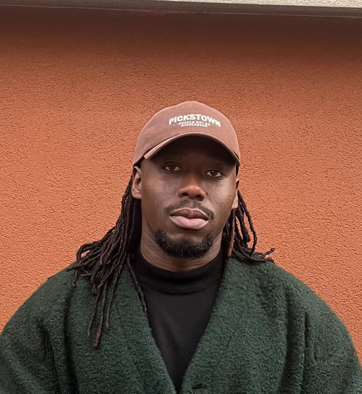 Portrait d'Ismaël Traore, développeur full-stack senior